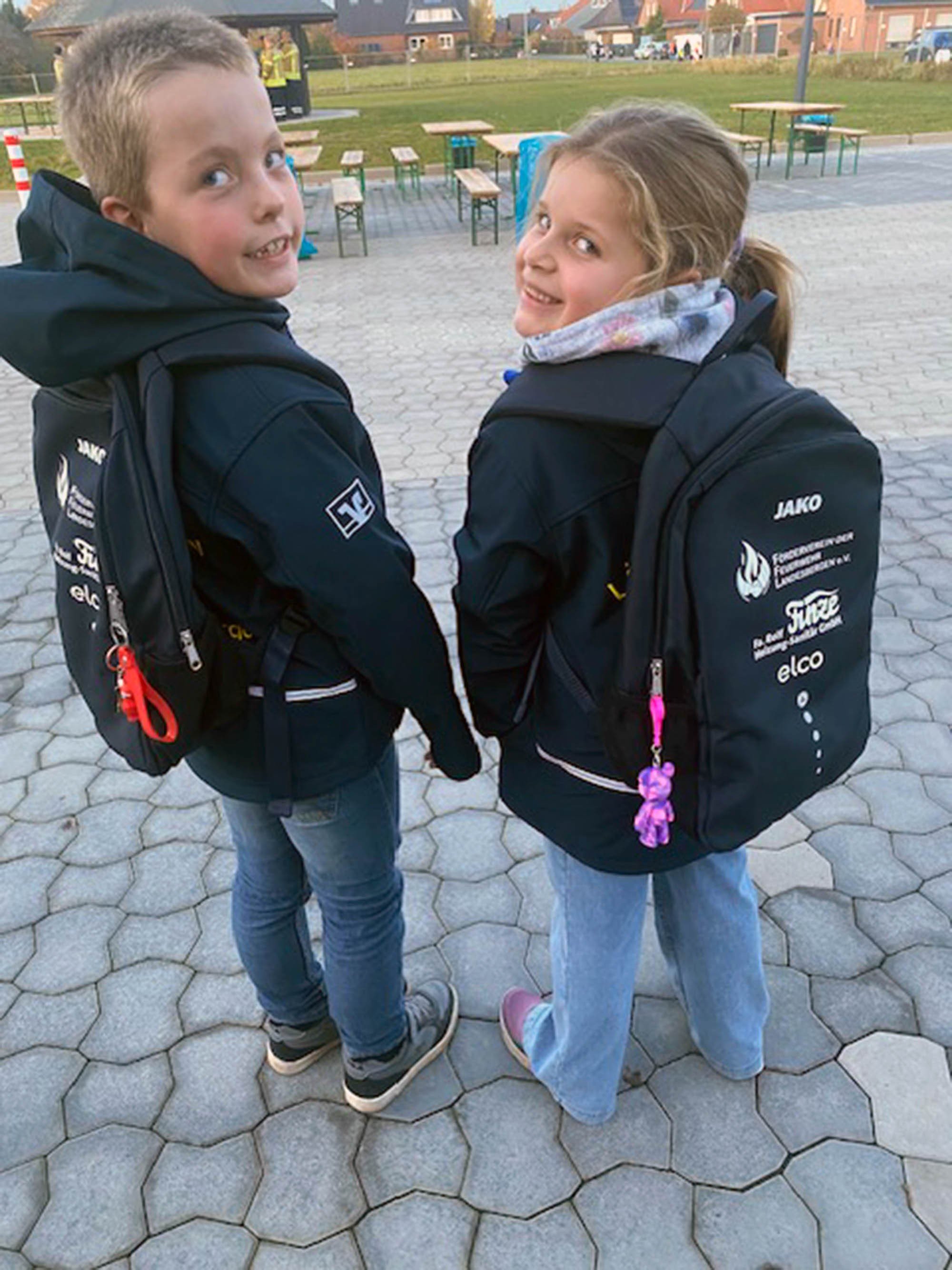 Jugendfeuerwehr%202025-11-06%20Rucksack%C3%BCbergabe%20%281%29