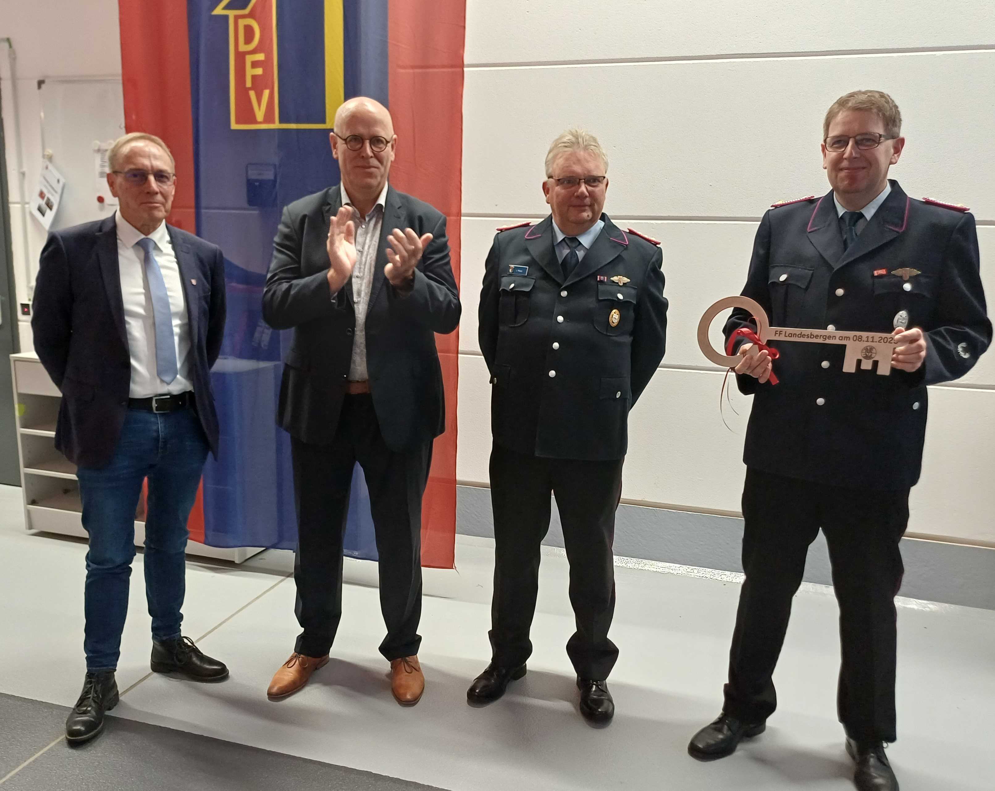Landesbg_20251108_EinweihungFwh_4